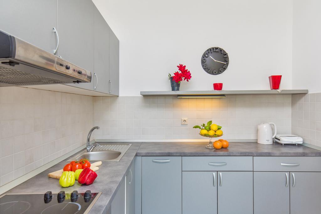 Apartment Lujak Donje Celo Екстериор снимка