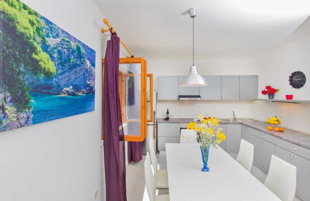 Apartment Lujak Donje Celo Екстериор снимка