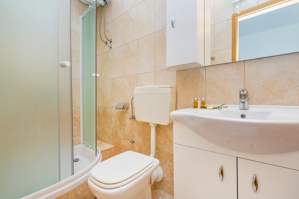 Apartment Lujak Donje Celo Екстериор снимка